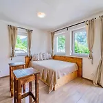 Ferienhaus4 Familienfreundlich Nahe Millstaetter See, Voll Ausgestattete 85m2, Jedes Schlafzimmer Eigenes Bad, Sonnenterrasse, Ideal Fuer Aktivitaeten Am Oder In Den Bergen