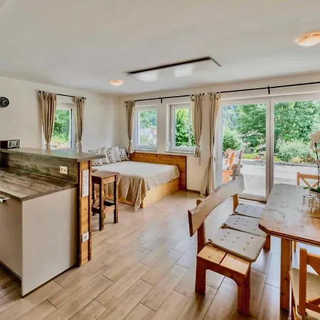 Ferienhaus4 familienfreundlich nahe Millstätter See, voll ausgestattete 85m2, jedes Schlafzimmer eigenes Bad, Sonnenterrasse, ideal für Aktivitäten am See oder in den Bergen