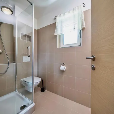 Ferienhaus4 Familienfreundlich Nahe Millstaetter See, Voll Ausgestattete 85m2, Jedes Schlafzimmer Eigenes Bad, Sonnenterrasse, Ideal Fuer Aktivitaeten Am Oder In Den Bergen