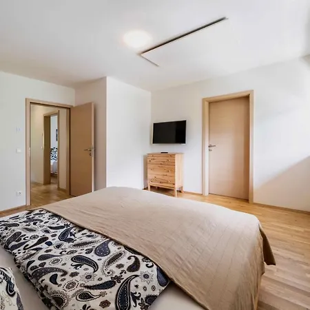 Ferienhaus4 familienfreundlich nahe Millstätter See, voll ausgestattete 85m2, jedes Schlafzimmer eigenes Bad, Sonnenterrasse, ideal für Aktivitäten am See oder in den Bergen Сasa de vacaciones