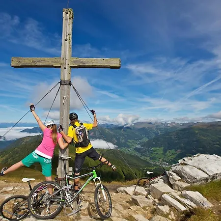 4luxuriöses In Traumhafter Landschaft