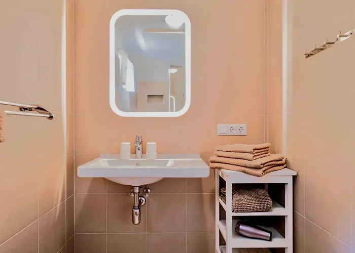 Ferienhaus4 Familienfreundlich Nahe Millstaetter See, Voll Ausgestattete 85m2, Jedes Schlafzimmer Eigenes Bad, Sonnenterrasse, Ideal Fuer Aktivitaeten Am Oder In Den Bergen